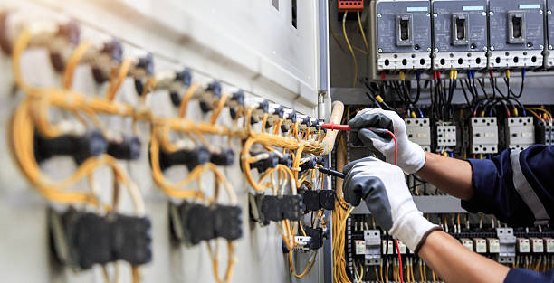 Professional Electrician technician working in Floral Park, NY